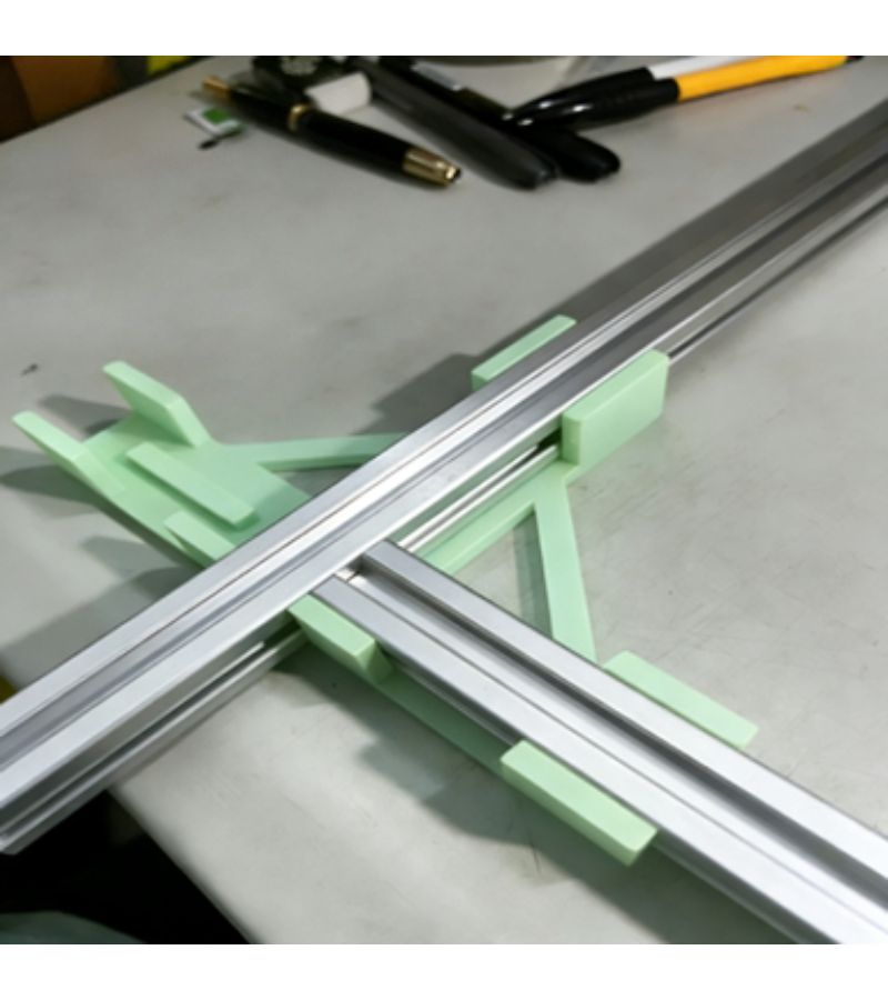 مستوى عمودي أخضر فاتح أداة مساعدة عمودية تحديد المواقع بدقة لمنع الانحراف في تجميع الإطارات وتركيب الخزانات والأعمال الخشبية اليدوية والتشطيبات - Image 3