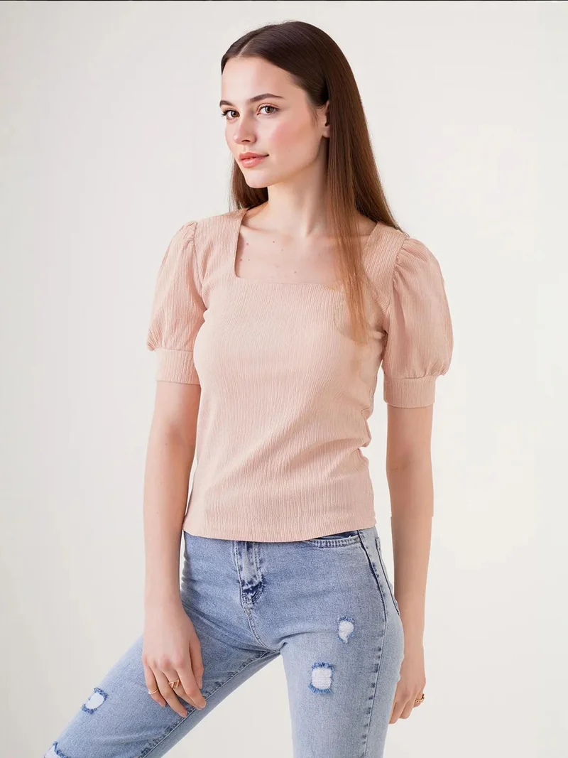 بيغ دارت بلوزة بياقة مربعة بقصة ضيقة من