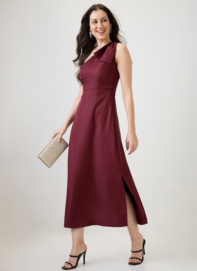 Globus Women's Maroon Party A-Line Maxi Dress with One Shoulder and Bow Detail - Image 1