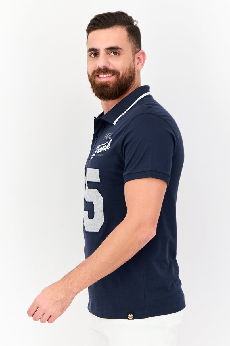 Paul Frank قميص بولو بأكمام قصيرة مزخرف للرجال بتصميم عادي، أزرق داكن - Image 4