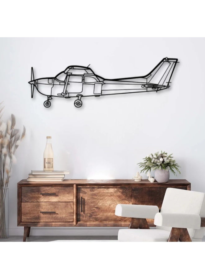Metal Wall Decoration Featuring an Airplane - Cessna 172 Skyhawk - Image 1