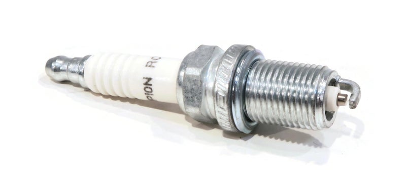 Champion Champion RC12YC (71G) (71) Copper Plus Small Engine Spark Plug, 1 Box of 6 Plugs  - Image 4