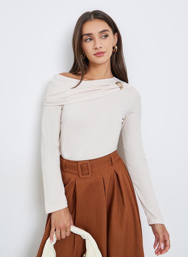 Styli Solid Metal Buckle Detail Knit Top - Image 1