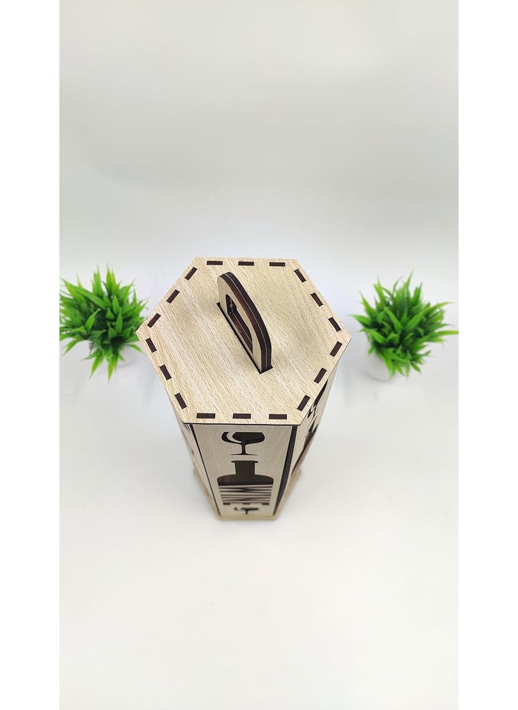 MeeCraft MeeCraft Portable Wooden Wine Box with Handle for 750 ml Bottle Skotch and Whisky Holder and Case for Home Bar Restaurants Hotels Gift for Friends 129x111x3937cm Beige  - Image 3