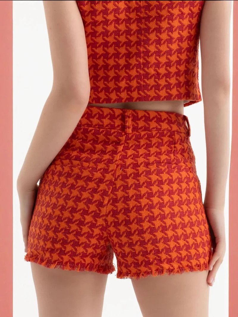 زوبعة شورت خصر عالي من التويد