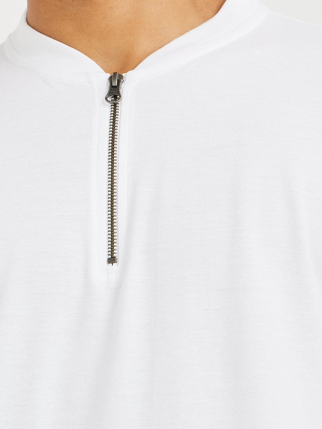 Styli Styli Half Zipped Regular Fit Polo T-Shirt  - Image 3
