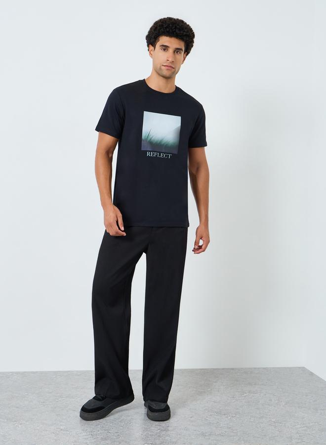 ستايلي تيشيرت بياقة دائرية وطبعة جرافيك - Image 2