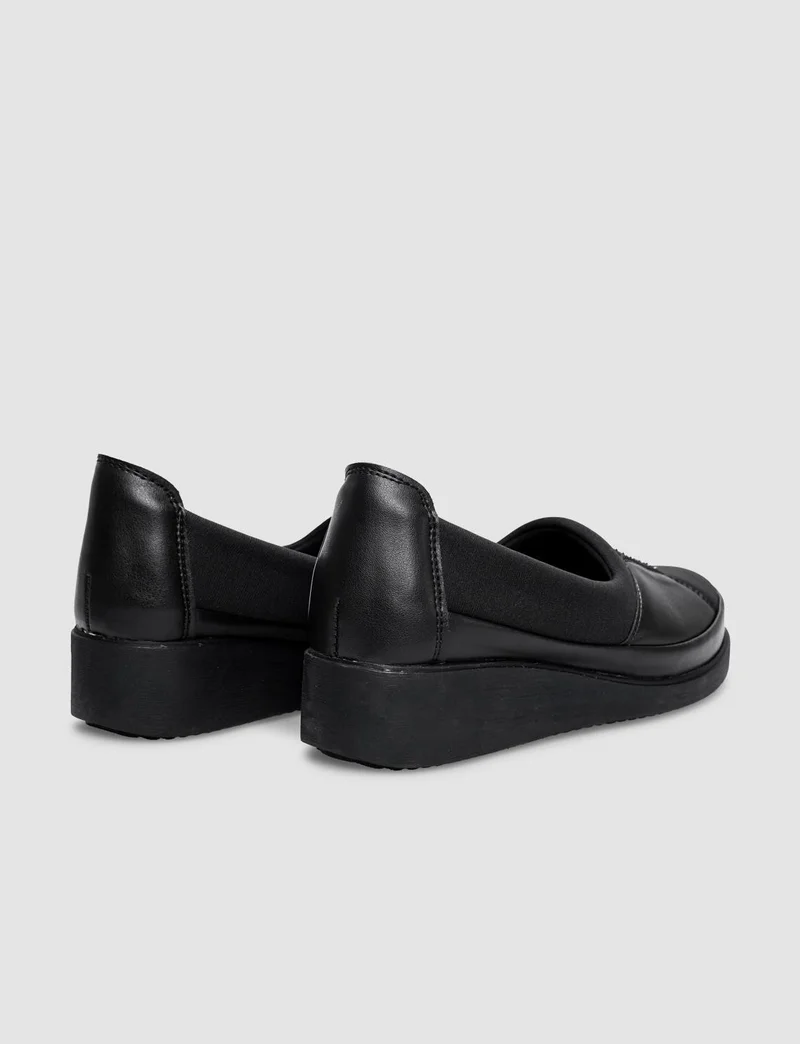 كاباني Black Stone Detailed Women's Comfort Shoes