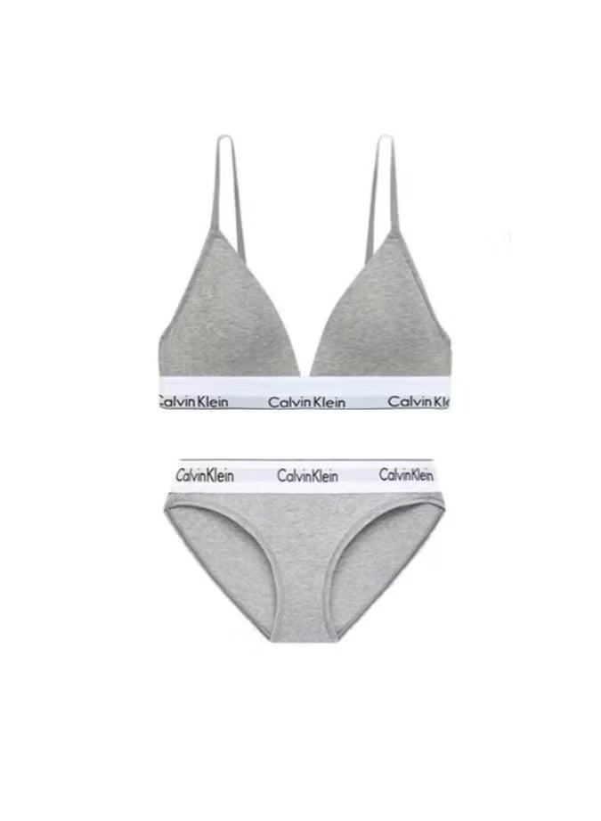 Calvin Klein Performance Plunge Neck Strap Bra - Image 1