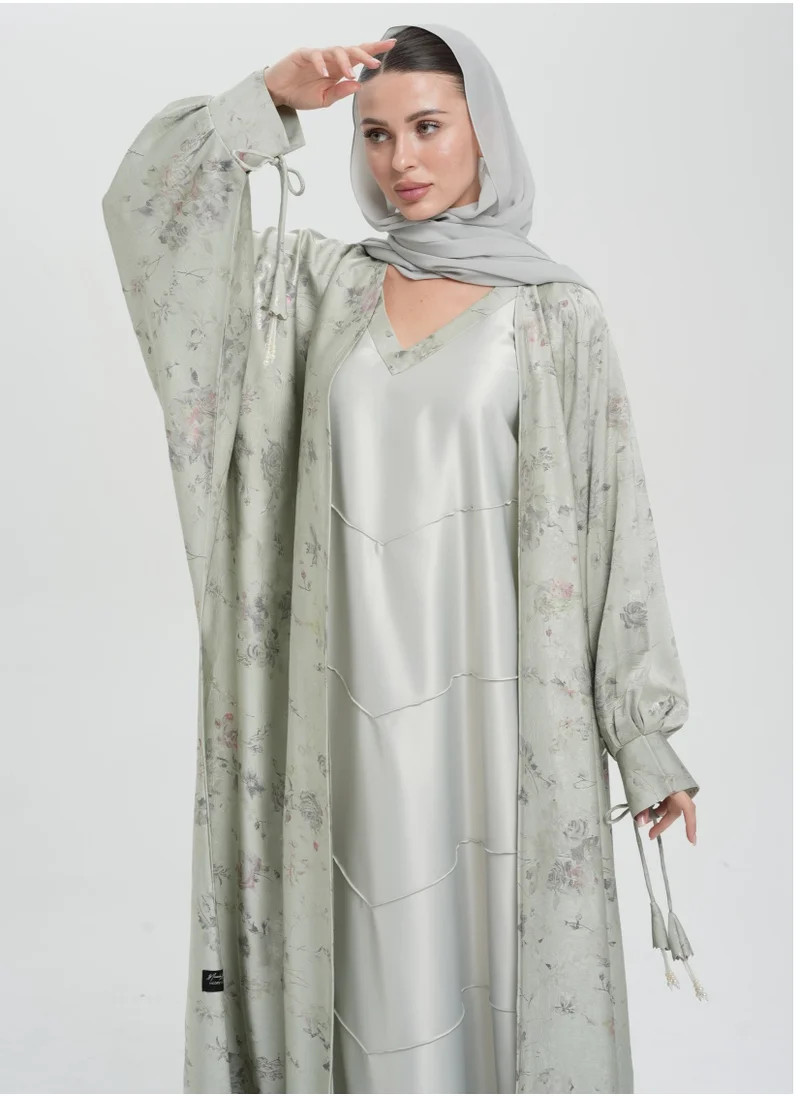 Meem by Mariyah Front open abaya with pleated inner