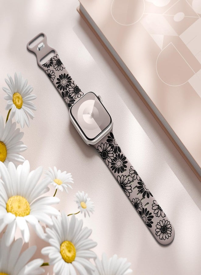 داجين سوار DaQin مزين بنقوش زهور، متوافق مع ساعات Apple Watch النسائية بمقاسات 40 مم، 41 مم، و38 مم. سوار رياضي من السيليكون الناعم بنقشة زهور لطيفة، متوافق مع ساعات Apple Watch Series 9، 8، 7، 6، 5، 4، 3، 2، 1، وSE. متوفر باللونين البيج والأسود. - Image 2