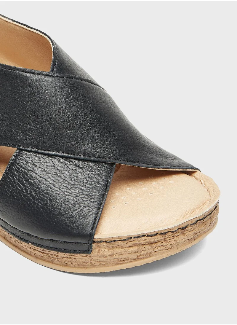 لو كونفورت Multi Strap Wedge Sandals
