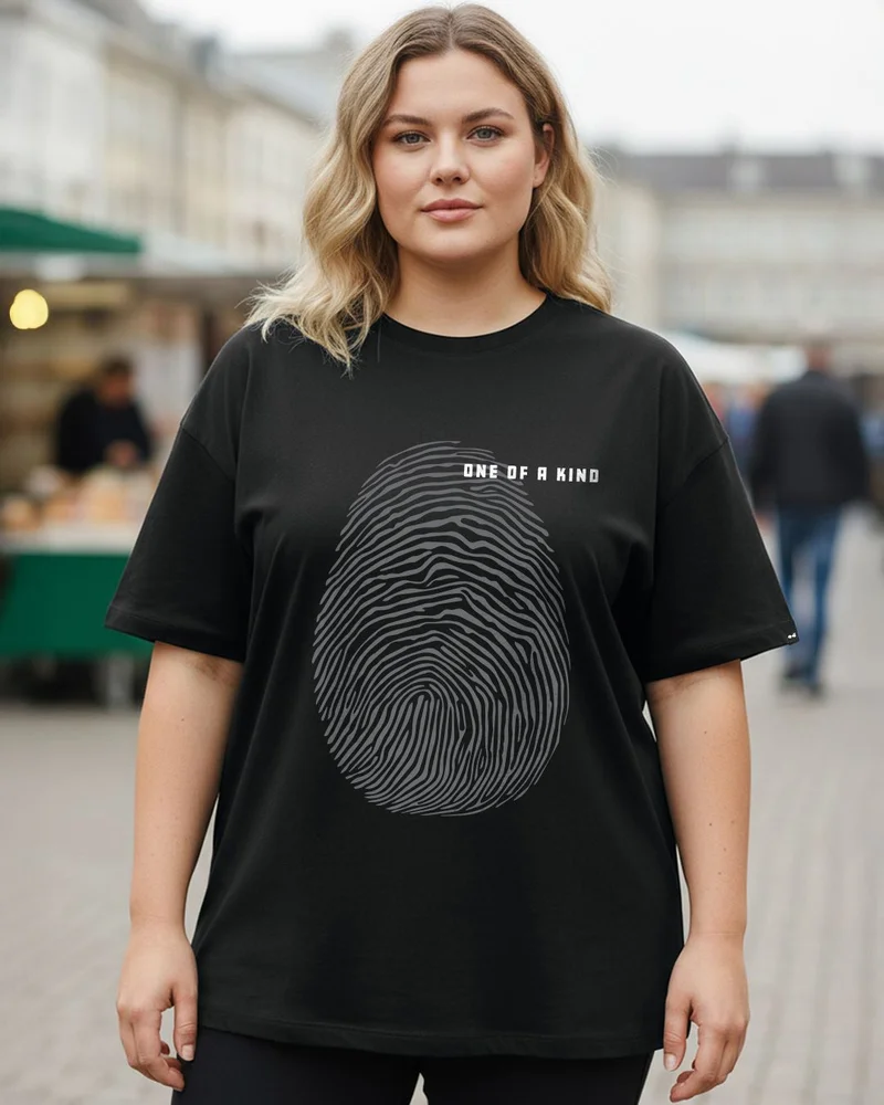 bewakoof Women's Jet Black One Of A Kind Graphic Printed Oversized Plus Size T-shirt