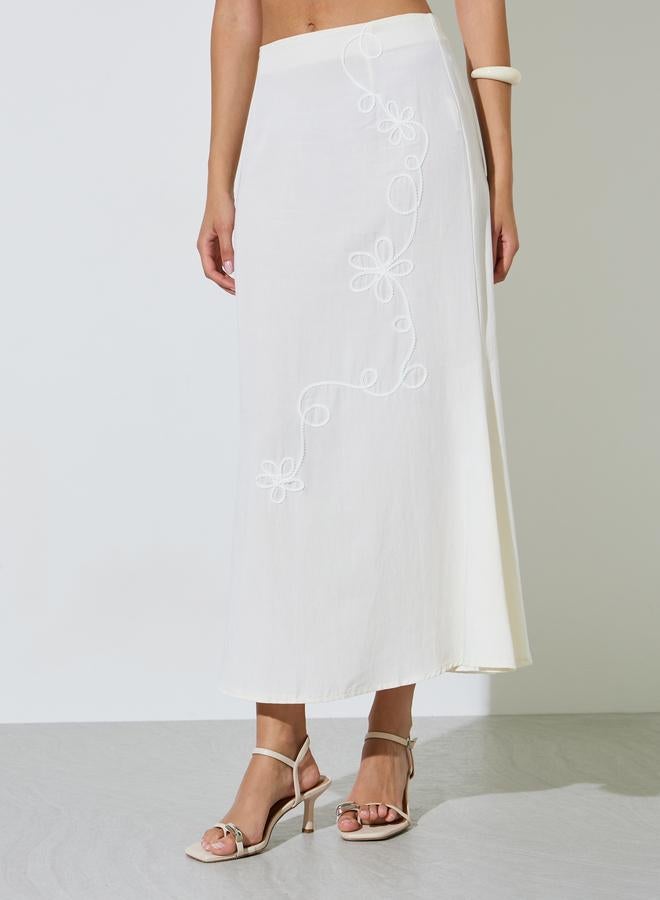 Styli Off White Embroidered Flared Maxi Skirt - Image 2