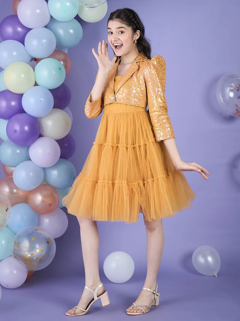 شيري أند جيري فستان بناتي "Fit and Flare" أصفر وذهبي لامع - نسيج النيوبرين والشبكة، تصميم أنيق وفاخر.