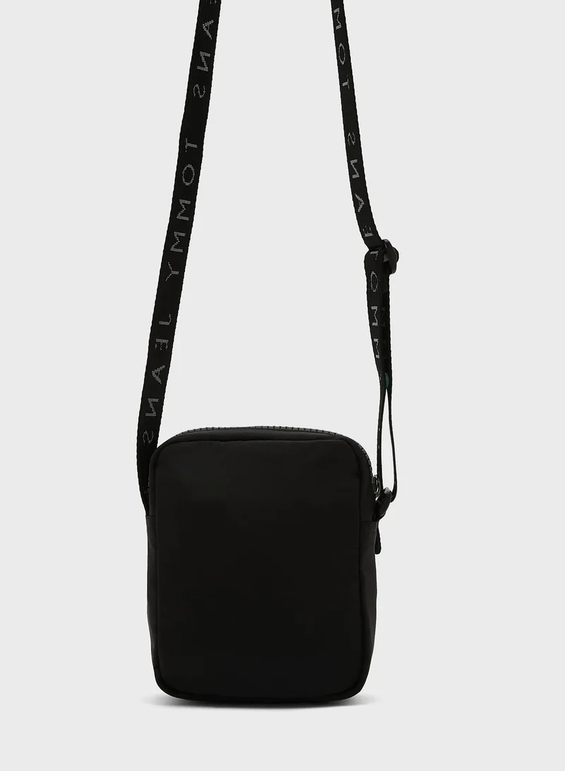 TOMMY JEANS Heritage Messenger