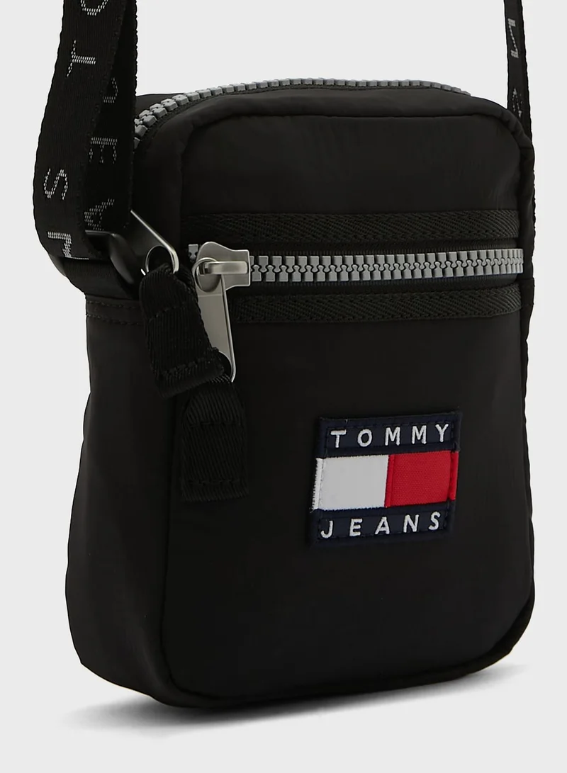 TOMMY JEANS Heritage Messenger
