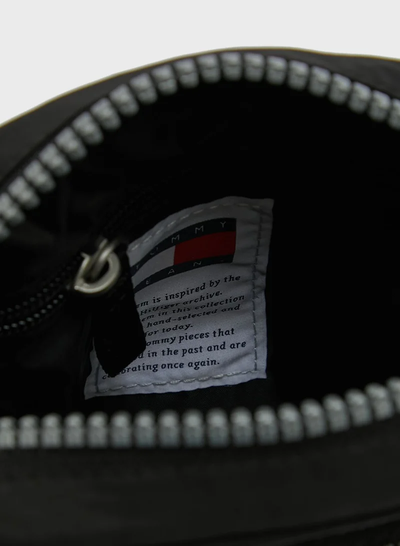TOMMY JEANS Heritage Messenger