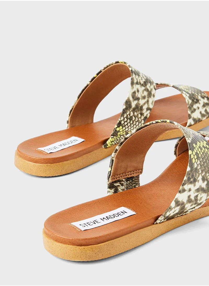 STEVE MADDEN Snake Pattern Flat Sandals