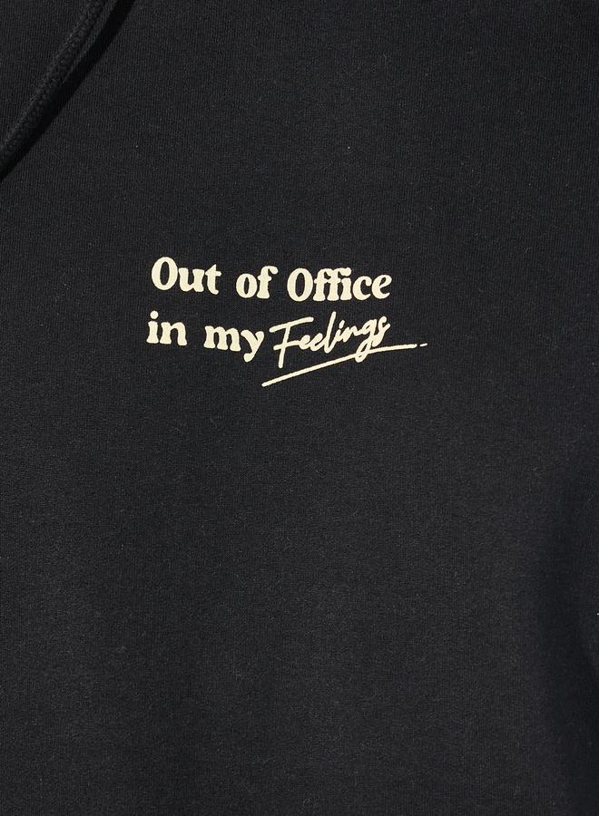 ستايلي هودي بقصة مريحة مع طبعة صغيرة - Image 3