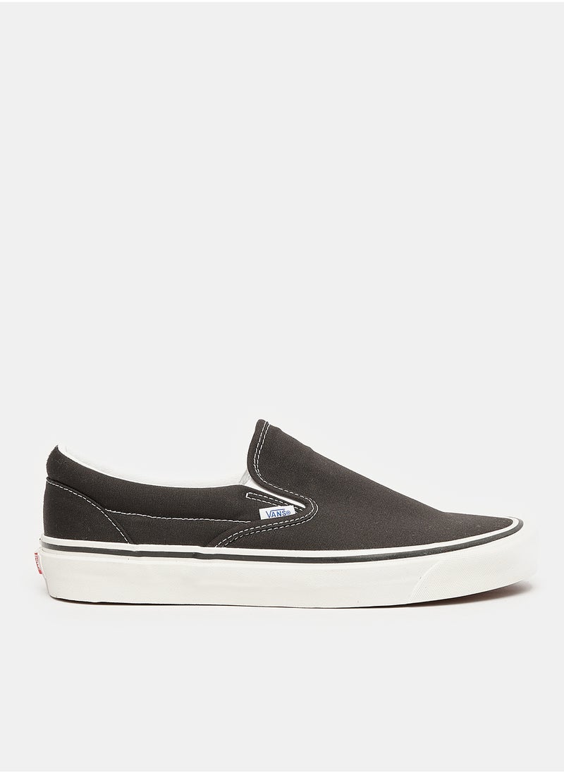 UA CLASSIC SLIP-ON 9 - pzsku/Z223C7F4D7719829C62DBZ/45/_/1729605851/a50d0fad-782c-4024-9068-c357cf86bea9