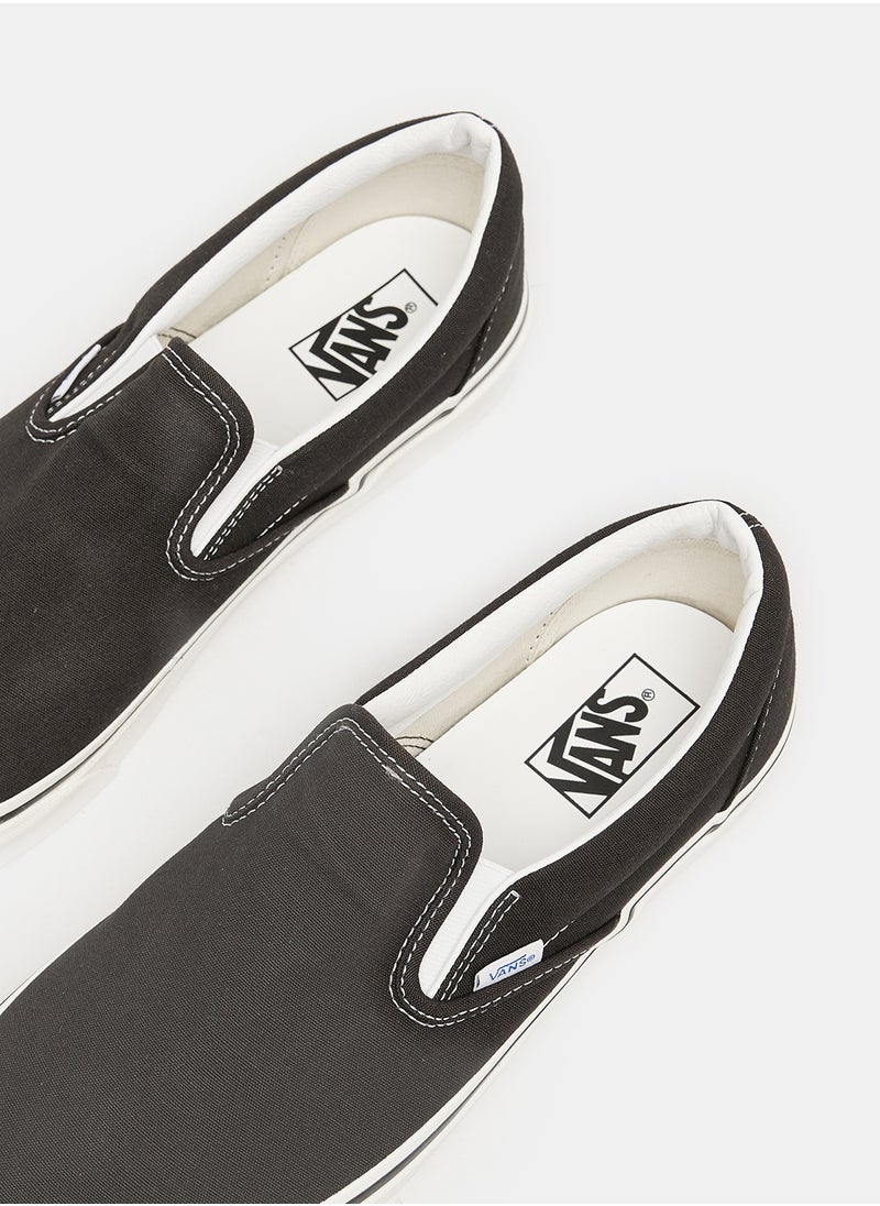 UA CLASSIC SLIP-ON 9 - pzsku/Z223C7F4D7719829C62DBZ/45/_/1729605856/9c6e4f01-d200-4fc4-adde-3f916d67ad5e