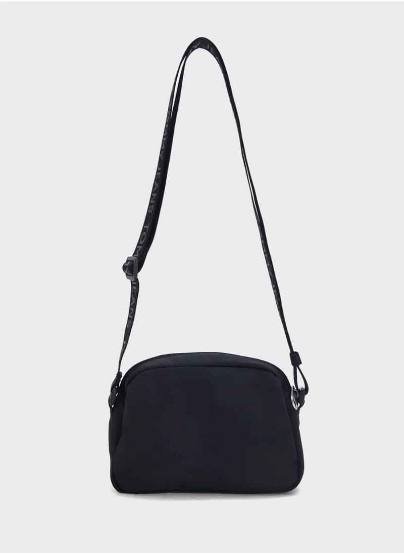 TOMMY JEANS ESSENTIAL DAILY CROSSBODY BAG