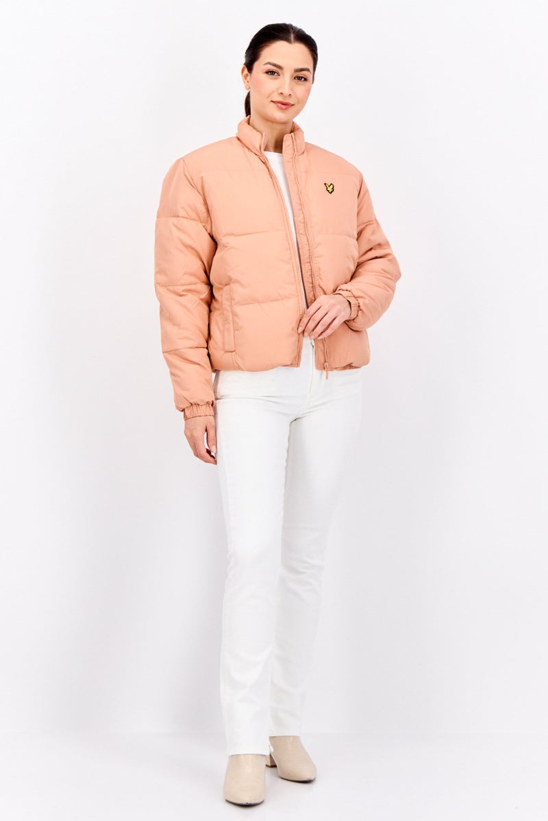 Lyle & Scott جاكيت بافر بشعار العلامة التجارية للنساء، خوخي داكن - Image 4