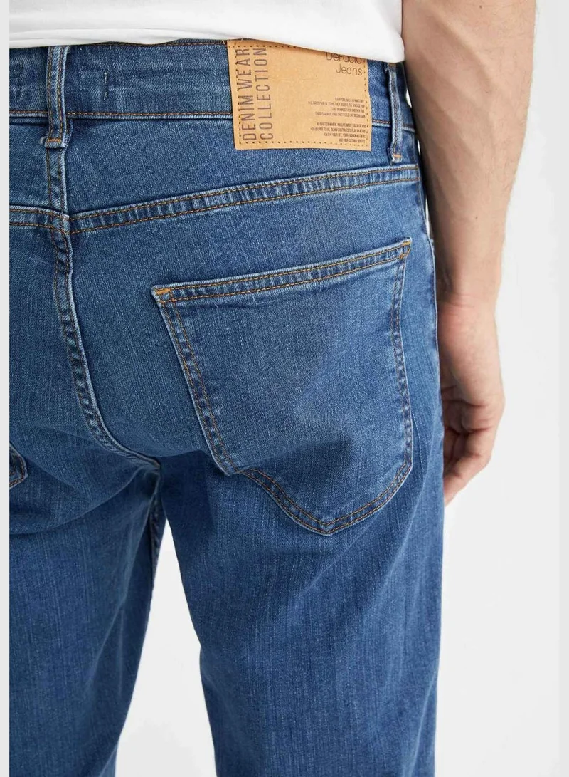 ديفاكتو Man Regular Fit Denim Bermuda