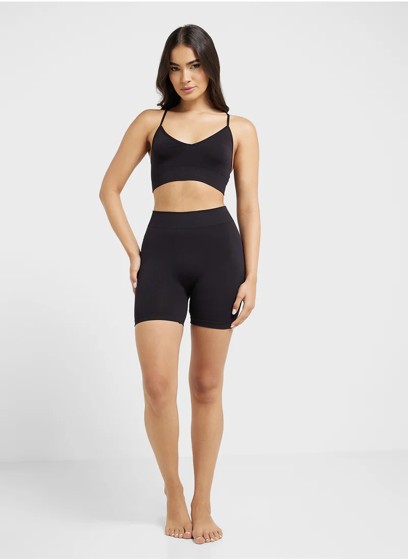 VERO MODA Core Sculpt Mid Rise Shorts