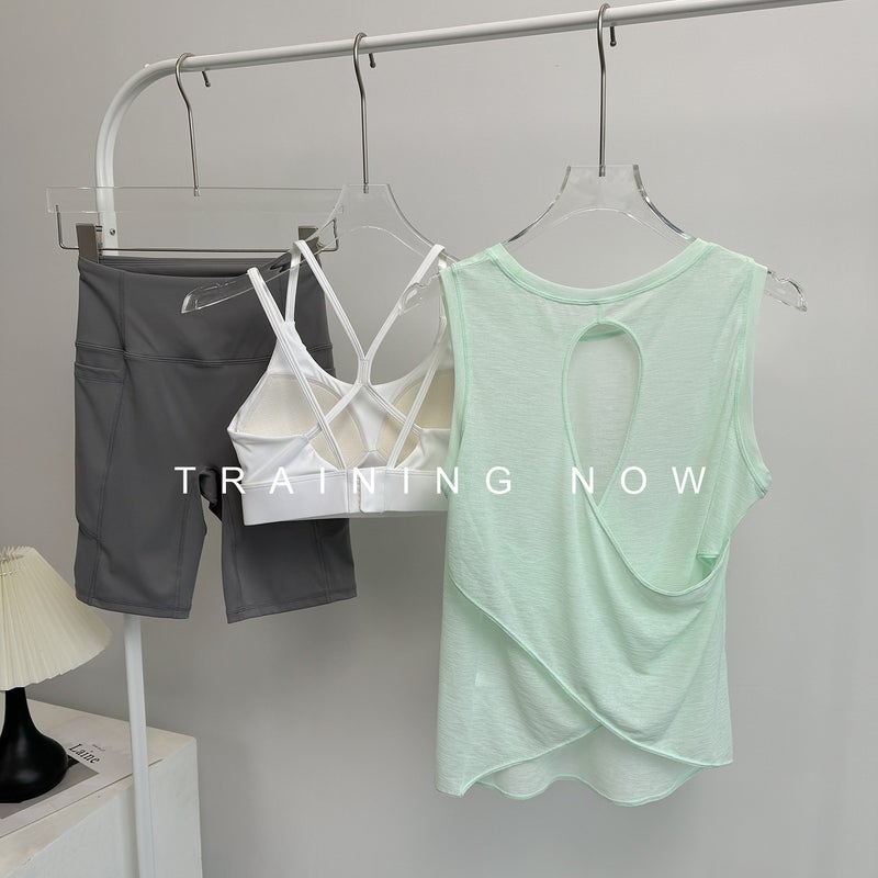 Women's Sleeveless T-Shirt - Image 3