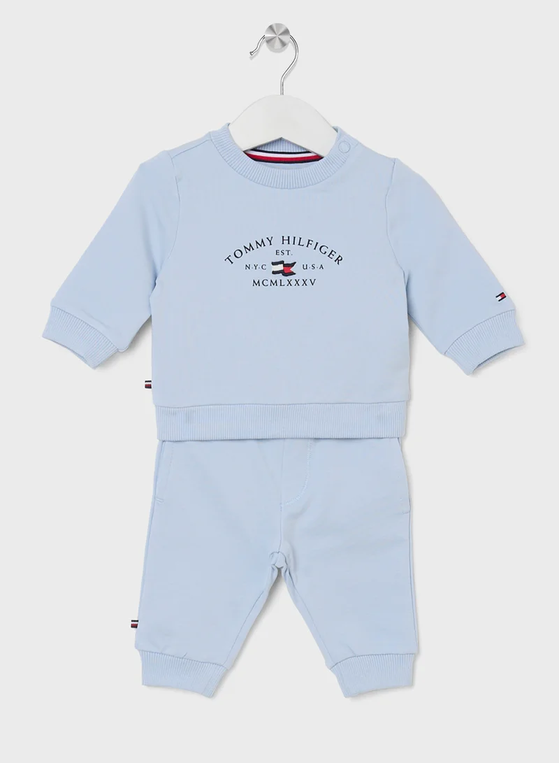 تومي هيلفيغر Infant Logo T-Shirt & & Pant Set