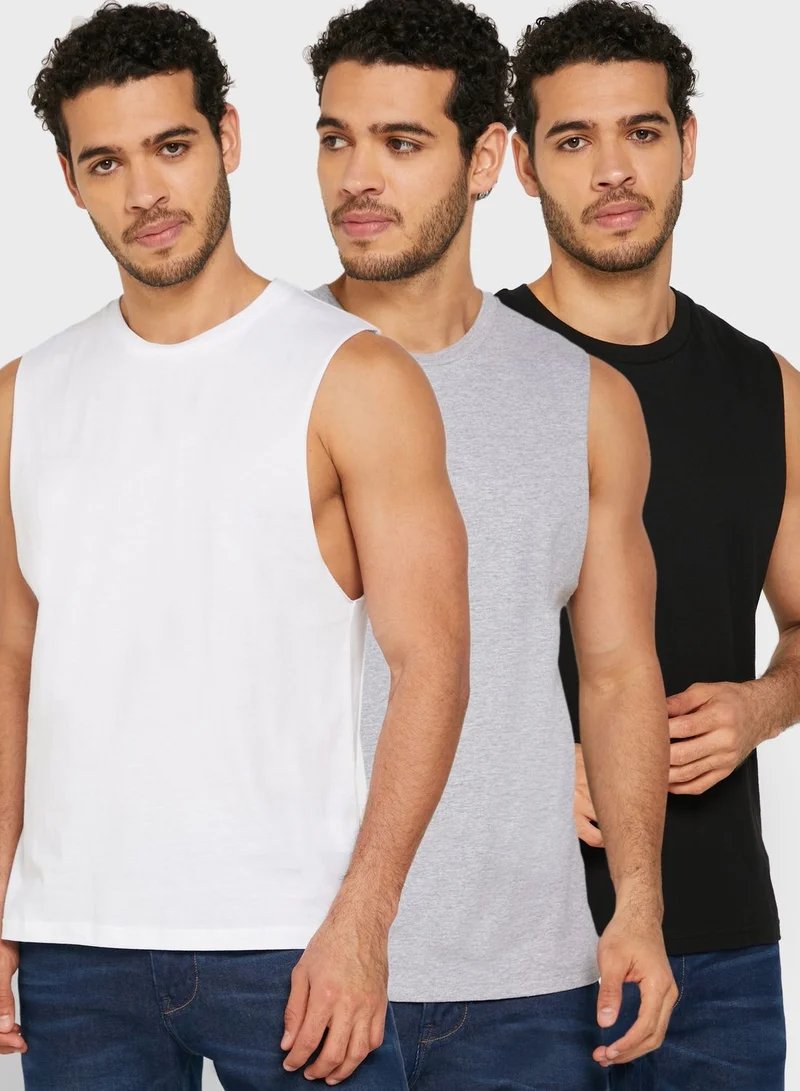 Seventy Five Basics Sleeveless Vest