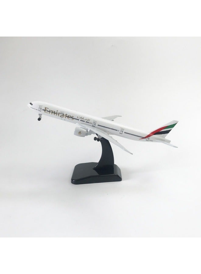 20cm Alloy Aircraft Tabletop Display Model 1:200 Scale UAE Boeing 777 Aircraft Model Ornament Toy Decoration Collection Gifts - Image 3