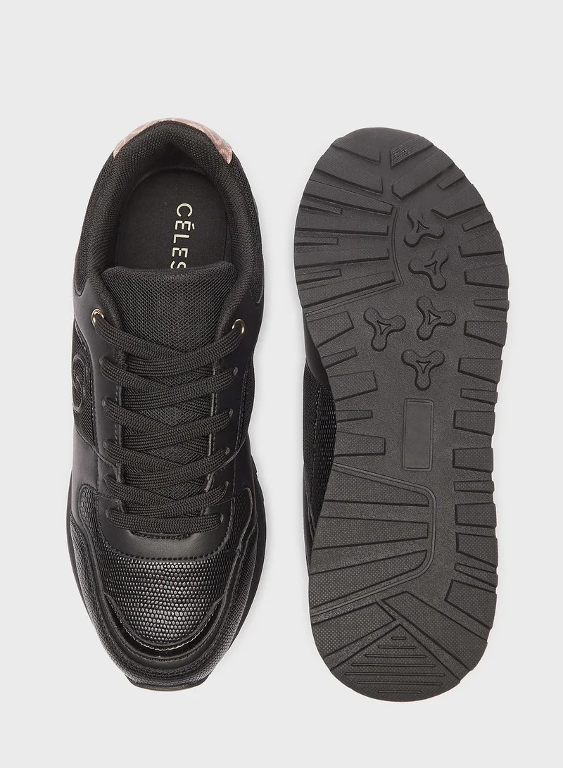 سيليست Lace Up Low Top Sneakers