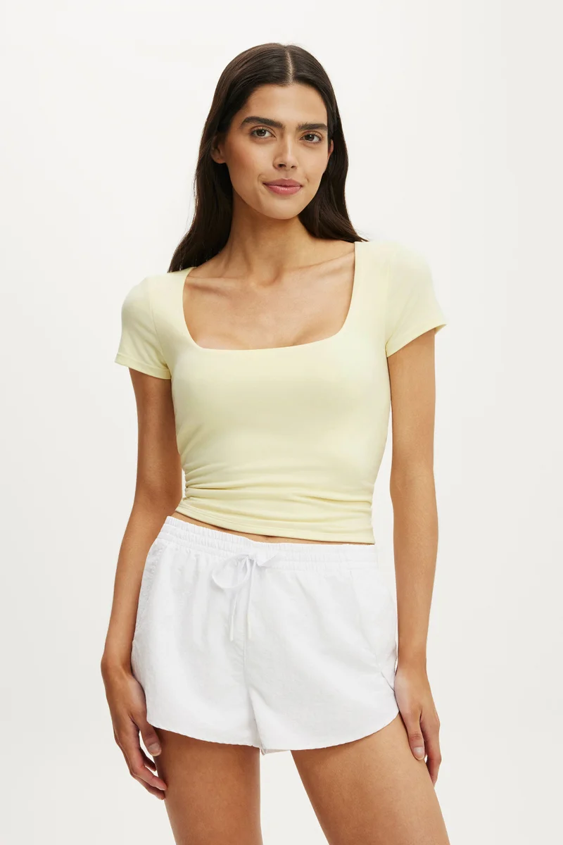 ULTRA SOFT SQUARE NECK FITTED T-SHIRT