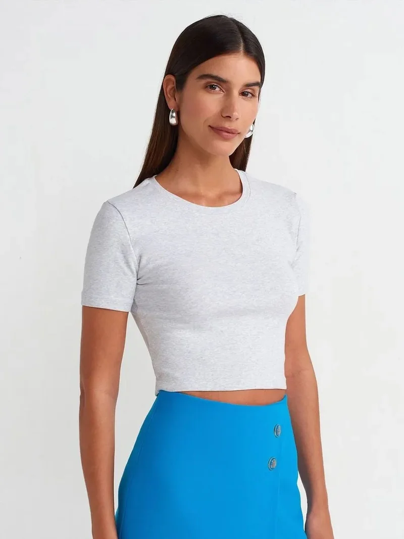 ديلفين DILVIN Women's Slim Fit Crop T-Shirt