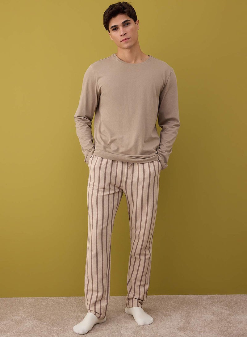 trendyol Beige Regular Fit Striped Textured Knitted Pajamas Set Tmnaw26Pt00006 - Image 1