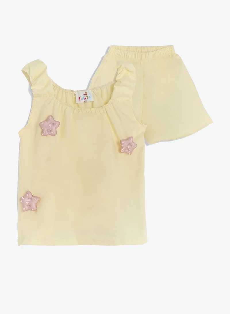 بنياتا طقم علوي قصير