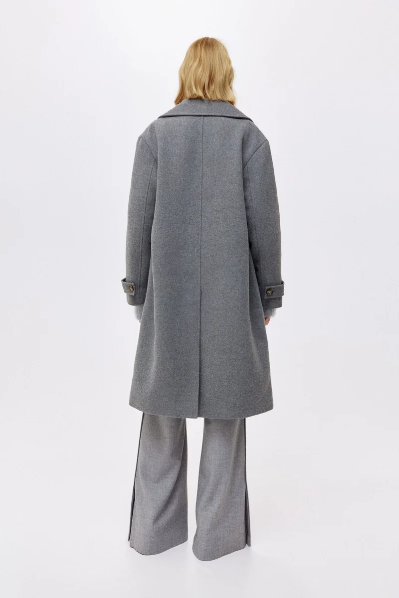 اتش اند ام معطف مزدوج الصدر