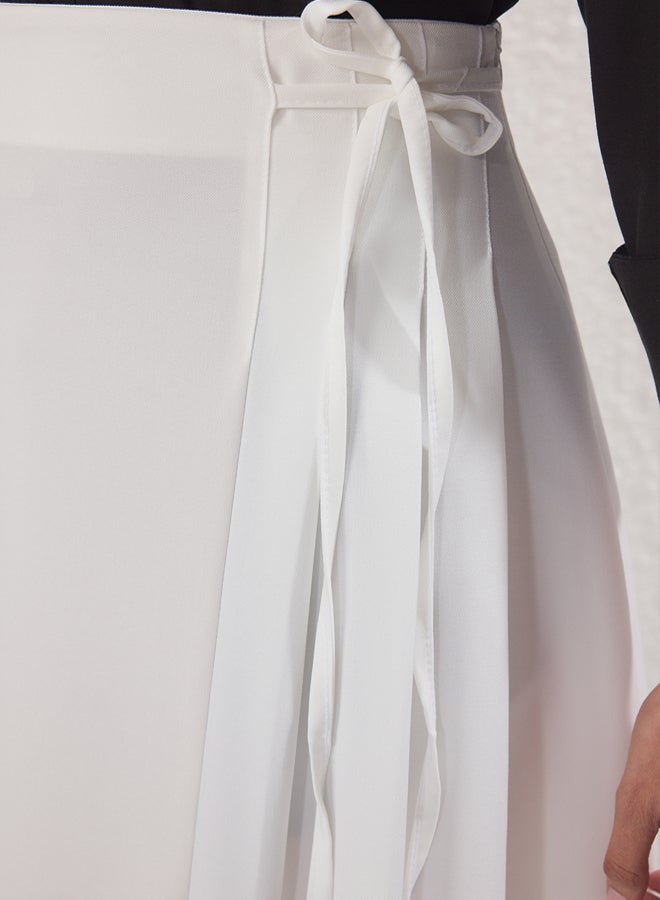 trendyol White Pleated Detailed Unlined Woven Skirt - Image 3