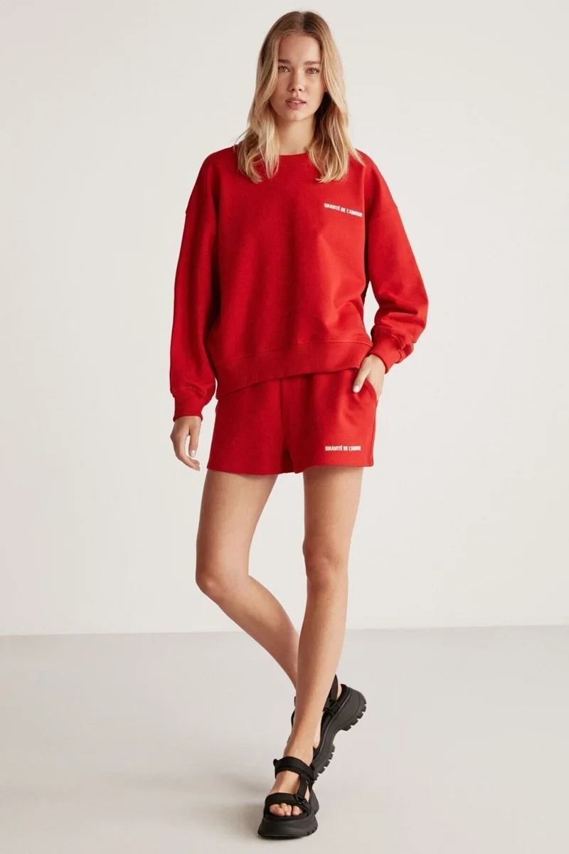 جريميلانج Carrol Women's Casual Cut Embroidered Elastic Waist Pocket Red Shorts