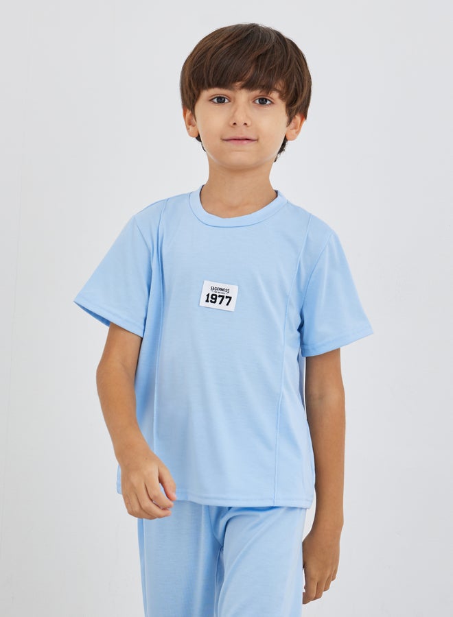 Styli Boys Blue Solid Badge Detail T-Shirt and Joggers Set - Image 2