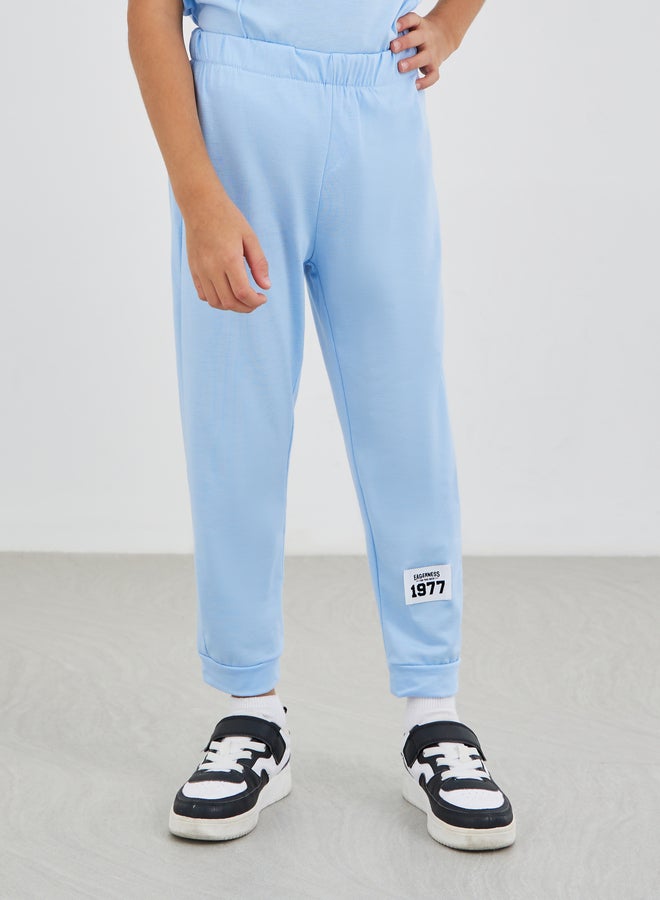 Styli Boys Blue Solid Badge Detail T-Shirt and Joggers Set - Image 5
