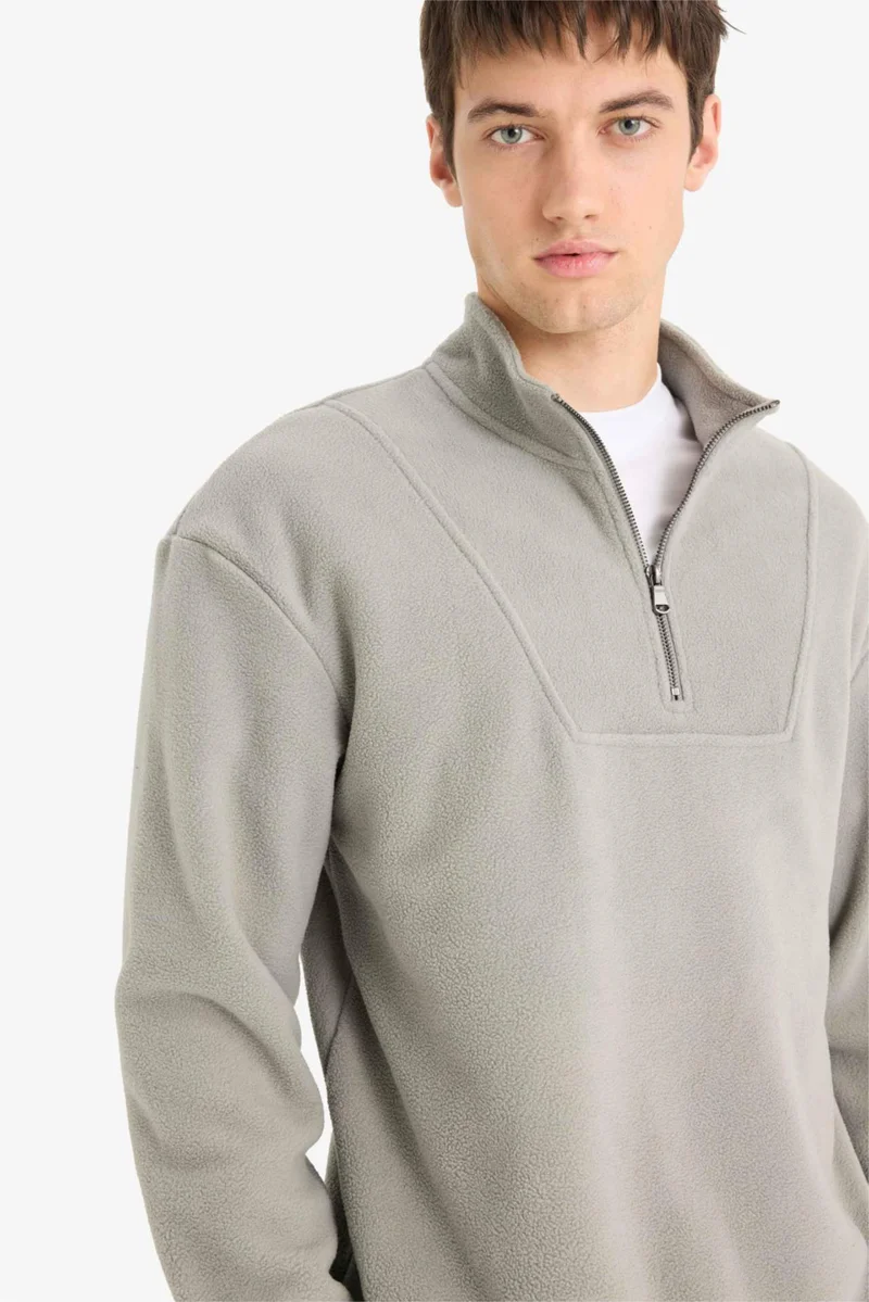 Boxy Fit Printed Long Sleeve Sweatshirt