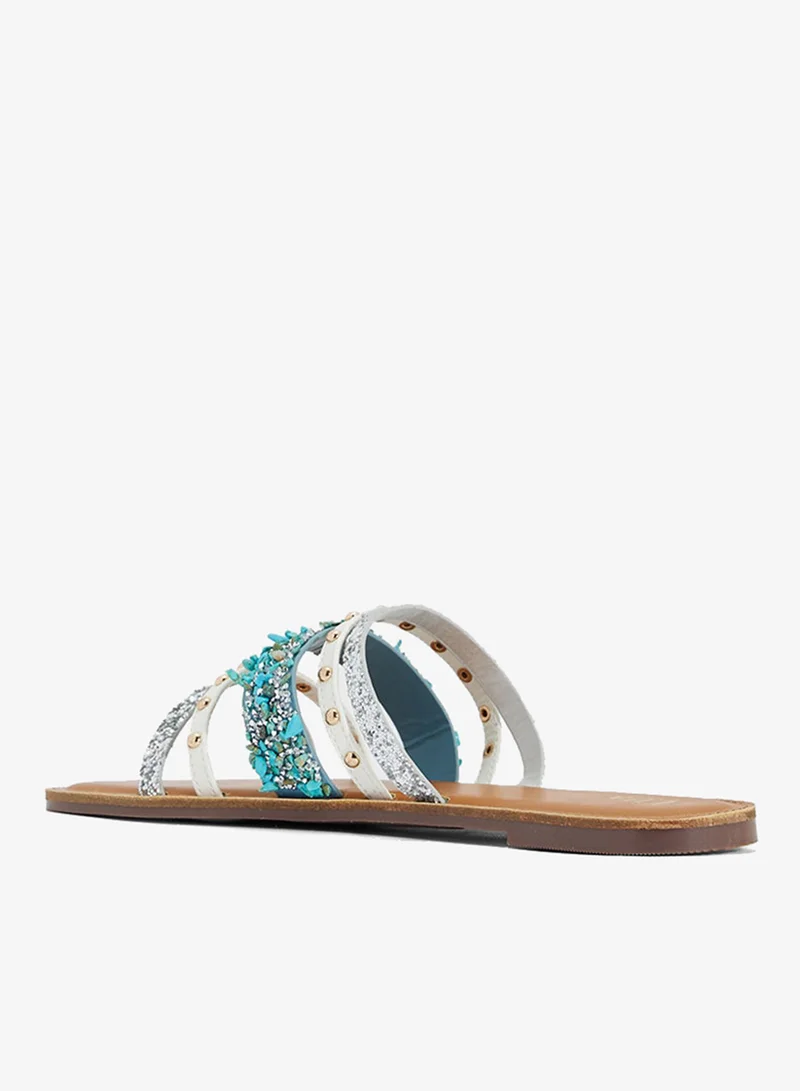 ايلا صندل مسطح متعدد الأشرطة مرصع بالمسامير