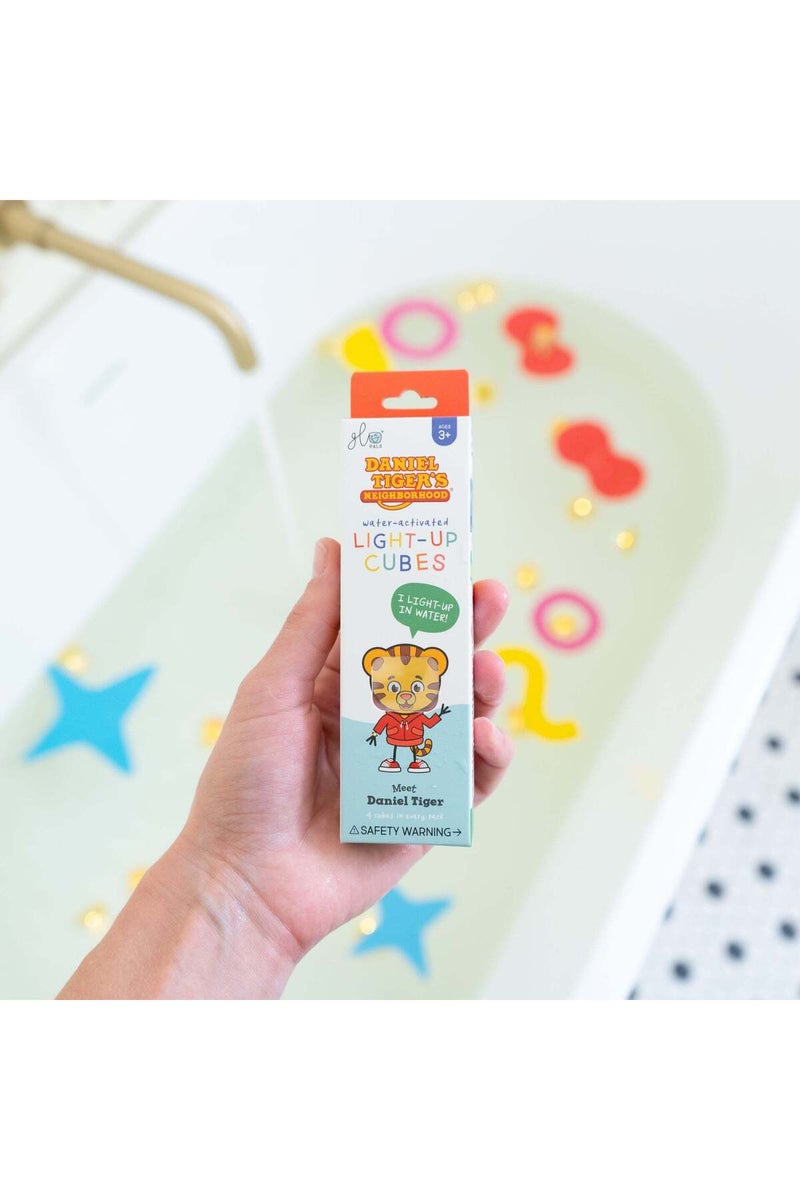 Glo Pals x Daniel Tiger bath toy Water-Activated Light-Up Cubes for Sensory Play - Image 4