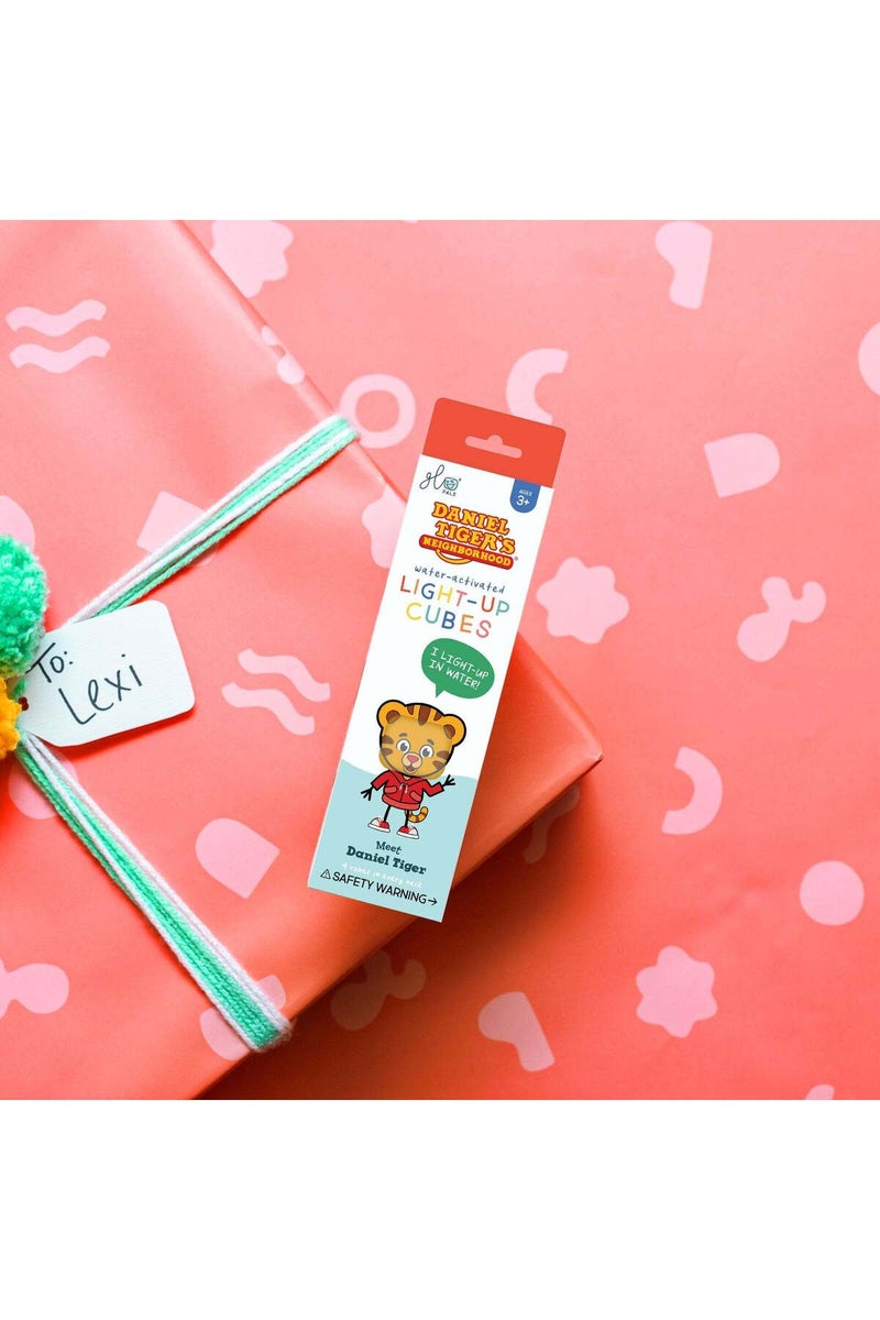 Glo Pals x Daniel Tiger bath toy Water-Activated Light-Up Cubes for Sensory Play - Image 2