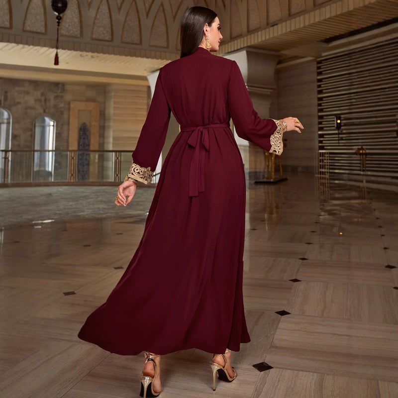 فستان سهرة أنيق بدانتيل وكريستال بأكمام طويلة - Image 3