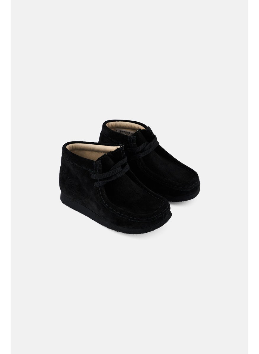 clarks Toddlers Boy Standard Wallabee Lace Up Boots, Black  - Image 1